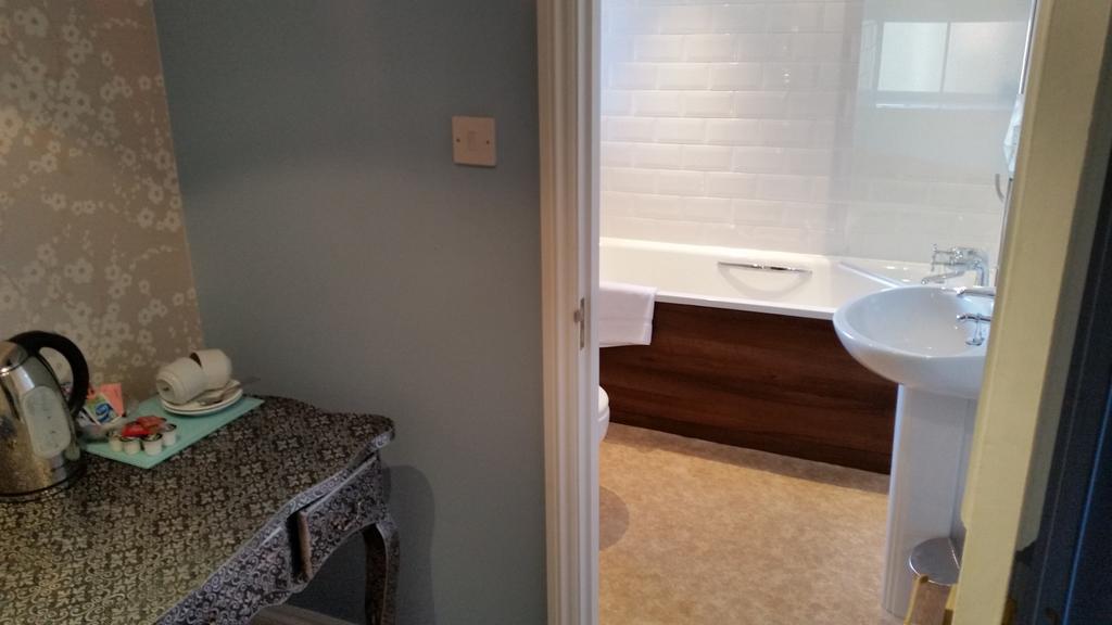 Needham Market Limes Hotel חדר תמונה