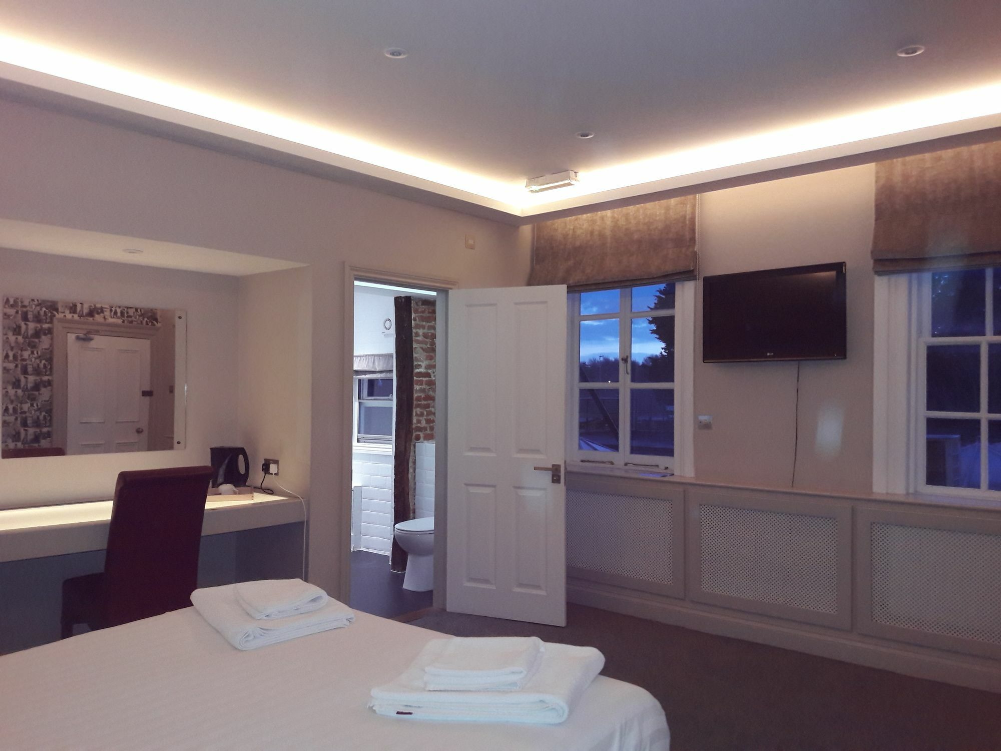 Needham Market Limes Hotel מראה חיצוני תמונה